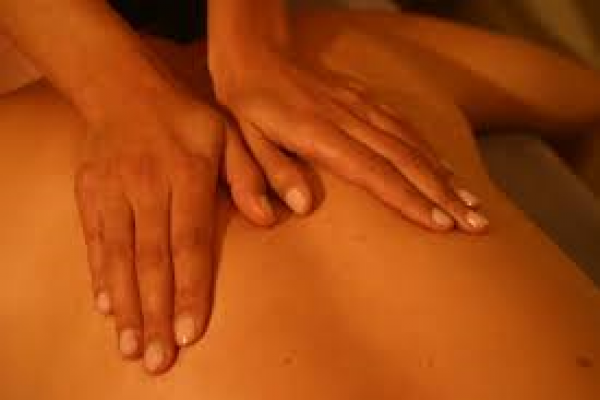 masseuse1ADF53FA-2FA0-9111-F355-74DE9A7B2B7A.png